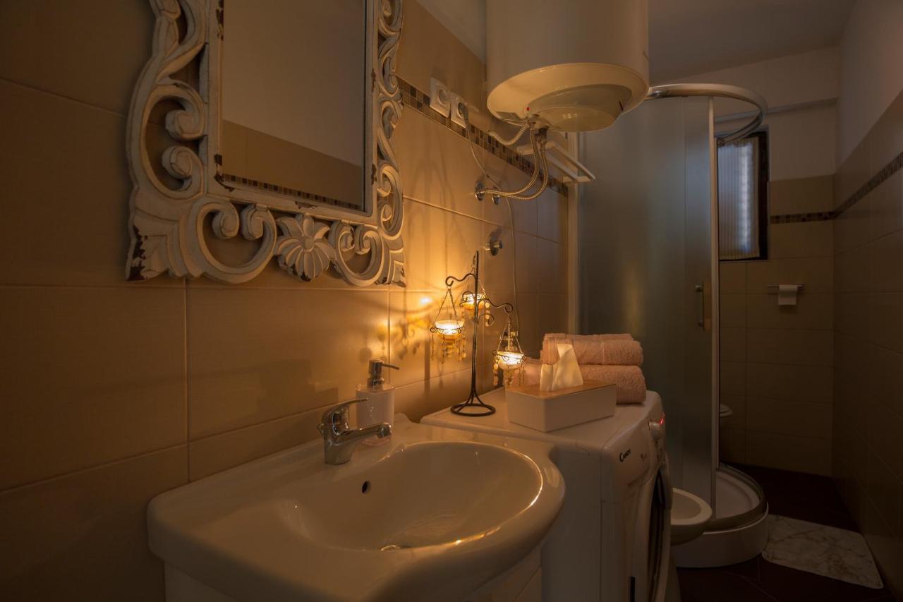 Apartmani Xenia & Desiderio Buzet Buitenkant foto